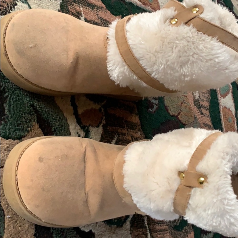 Guess boots